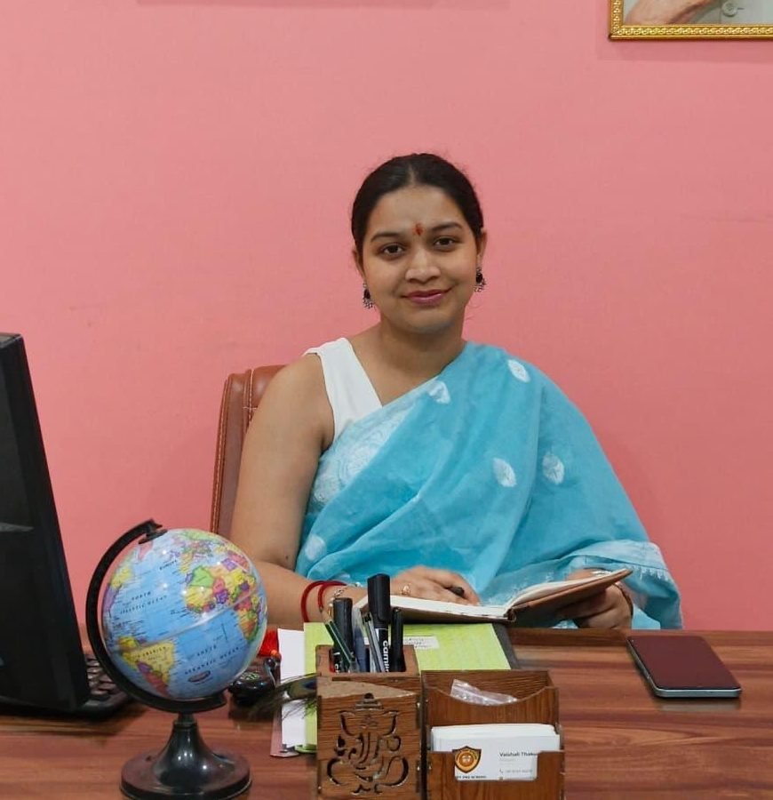 Vaishali Thakur, School Director/Principal
